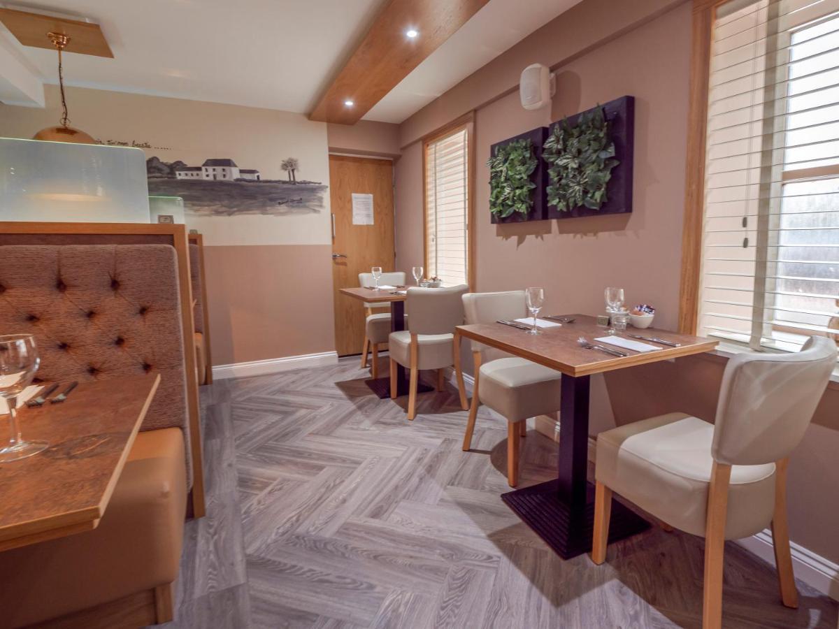Blackbull Hotel Tarbolton Екстер'єр фото